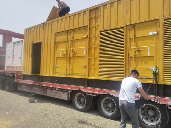 东洲除了负载情况和发动机维护，还有哪些因素会影响 200kw 柴油发电机的油耗？